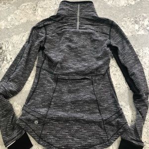 Black and white Size 4 lululemon quarter zip